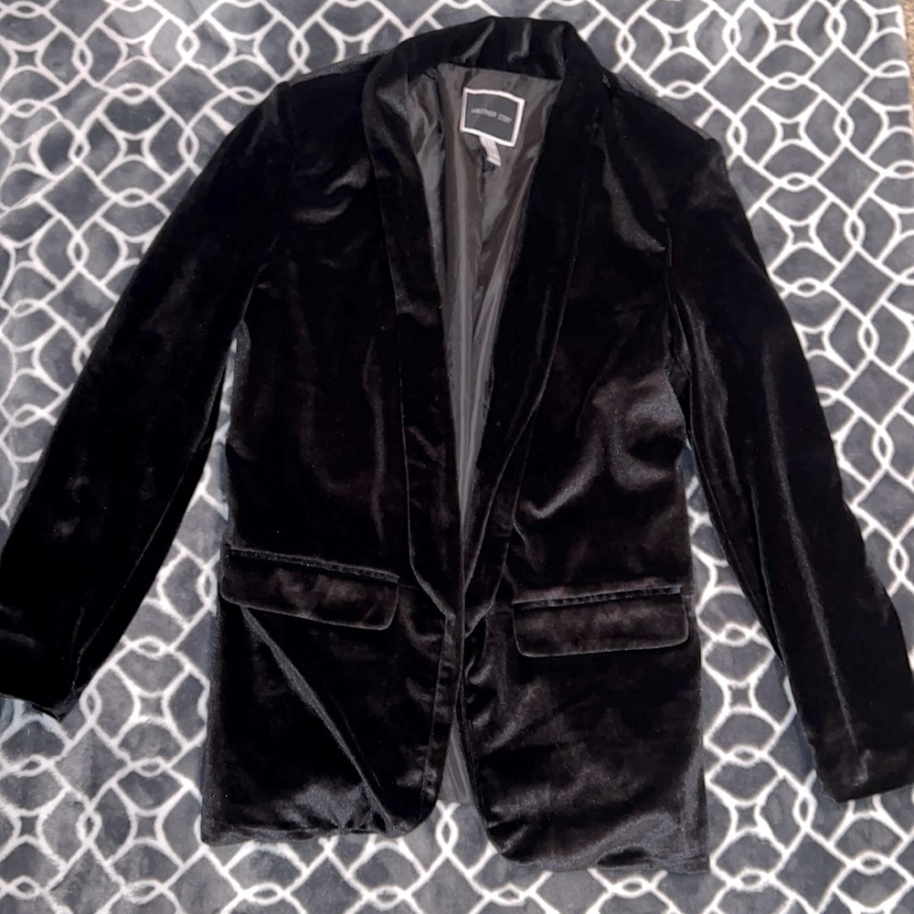 Black velvet blazer